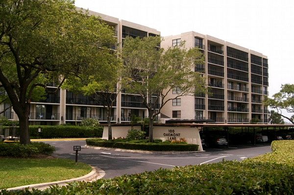 1st image of 100 Oakmont Ln APT 306