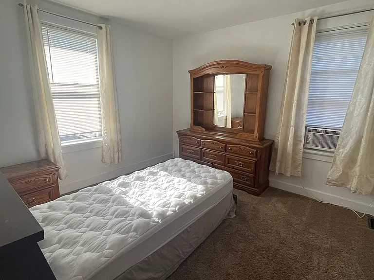 3264 Parkview Ave — Photo 11
