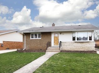 7513 N Neva Ave, Niles, IL 60714