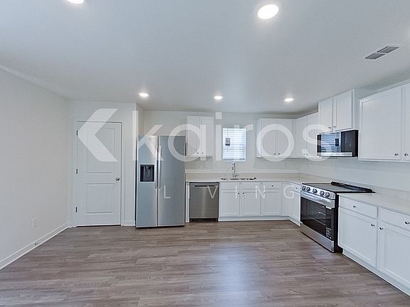 5th image of 132 George Oxford Dr
