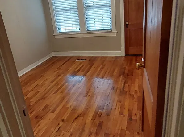 Beautiful 1B1B near Loose Park Available NOW, 5109 Wyandotte St #2S, Kansas City, MO 64112