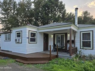 11271 Us Highway 12, Naches, WA