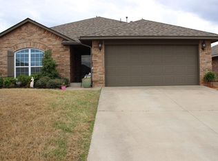 10816 SE 27th St, Midwest City, OK 73130