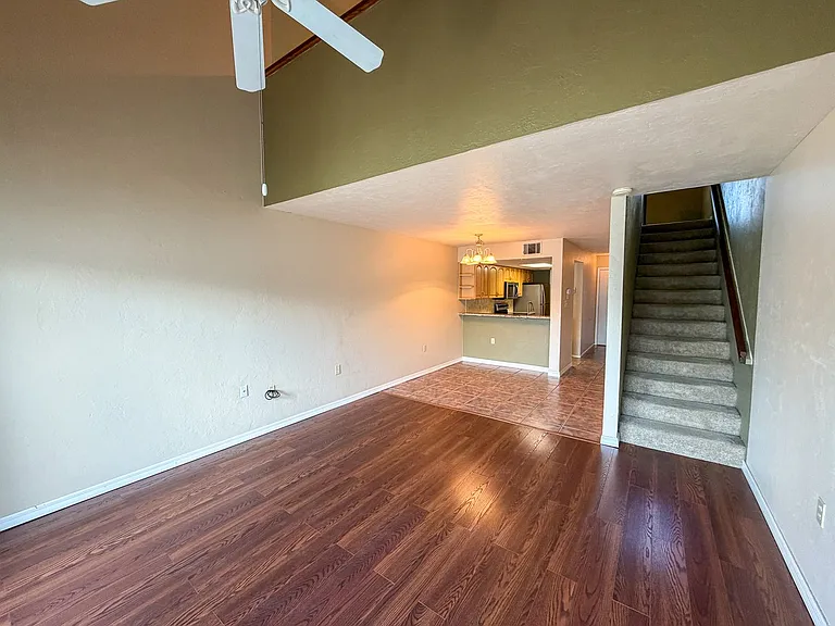 1662 SW 16th St — Photo 3