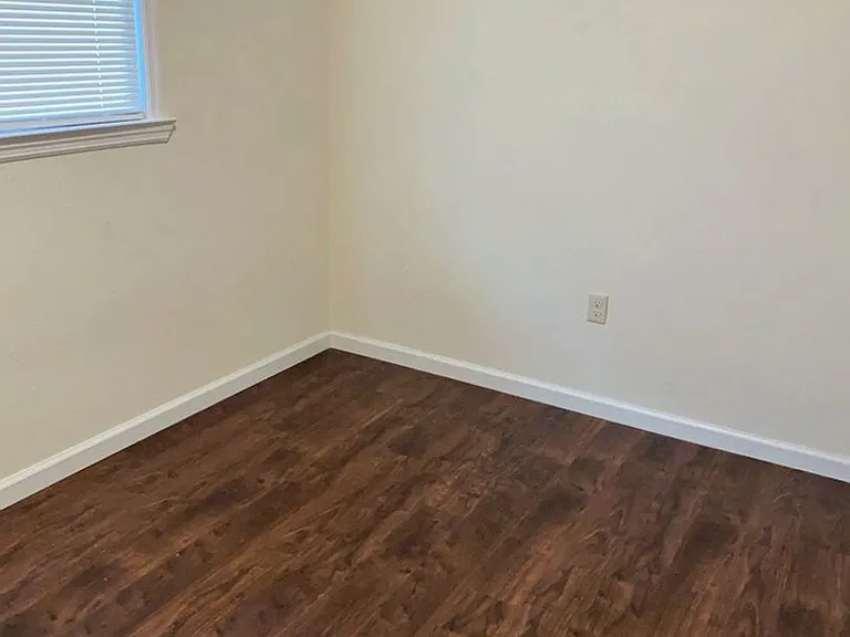 Couch Apartments — Photo 18