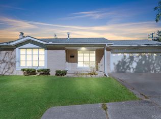 25846 Cherry Hill Rd, Dearborn Heights, MI 48127