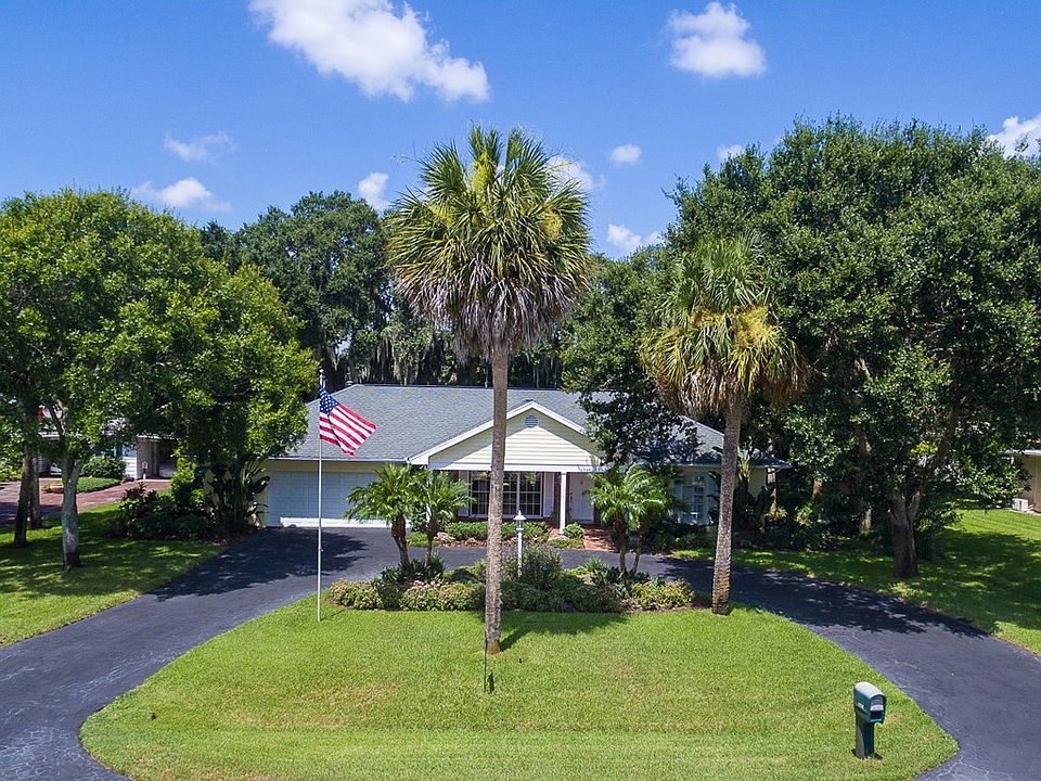 1st image of 2665 Country Club Dr
