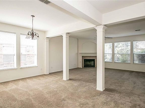 3rd image of 8917 Brook Hill Ln