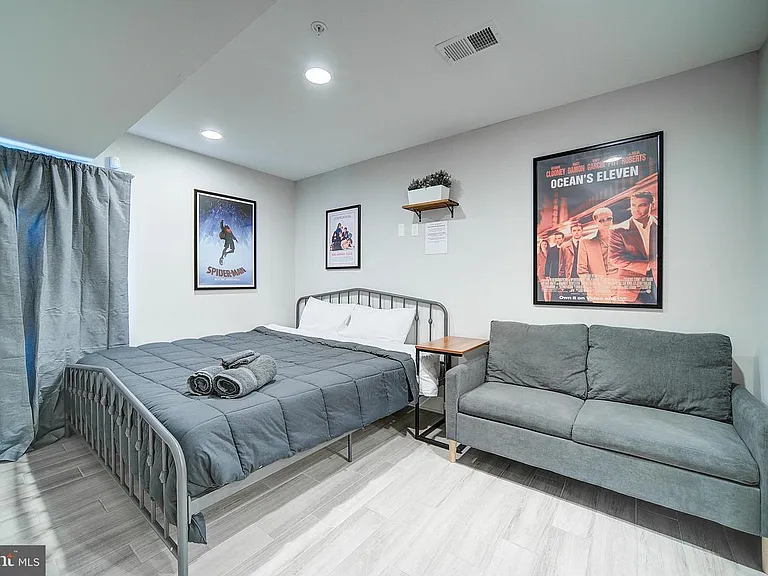 1513 S Lambert St — Photo 19