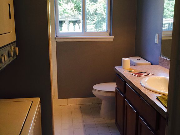 5th image of 675 Randolph St APT 108