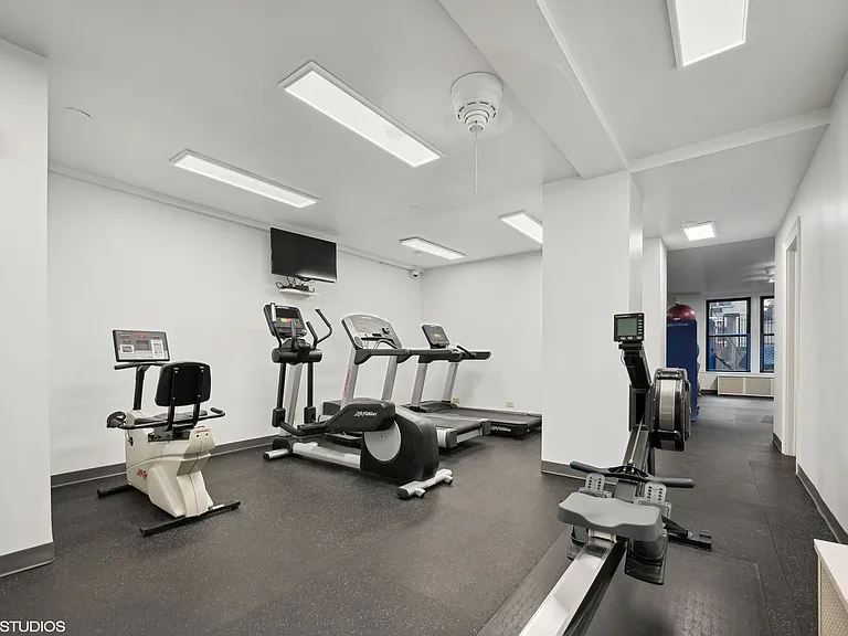3100 N Sheridan Rd #4D — Photo 21