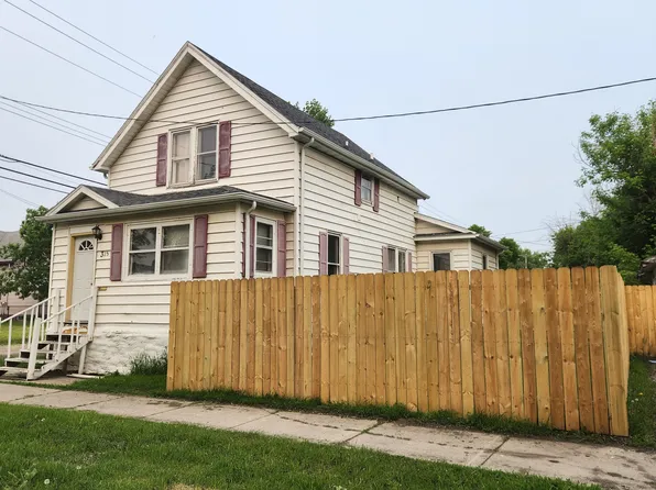 315 5th Ave N, Grand Forks, ND 58203