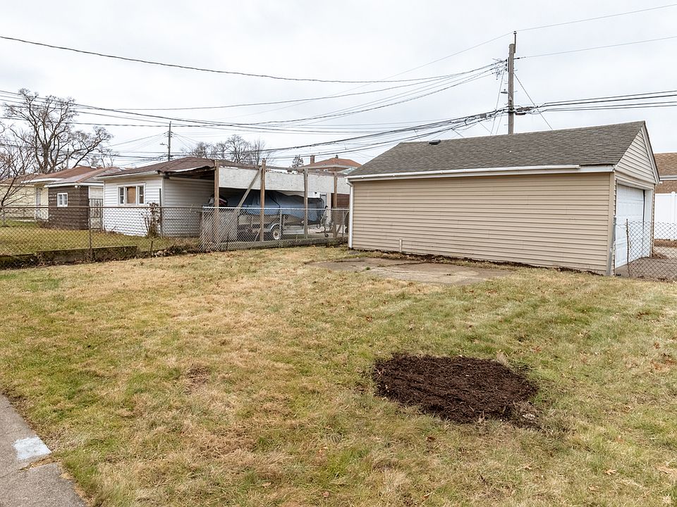 2nd image of 10600 S Lowe Ave