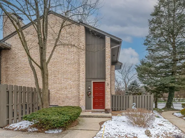 41350 Woodward Ave APT 5, Bloomfield Hills, MI 48304
