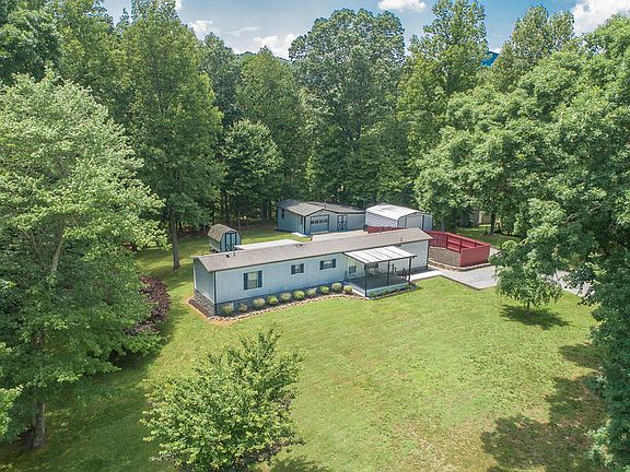 5th image of 107 Fresh Meadow Ln