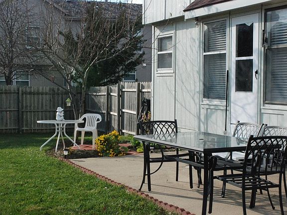 5th image of 8309 W 148th St