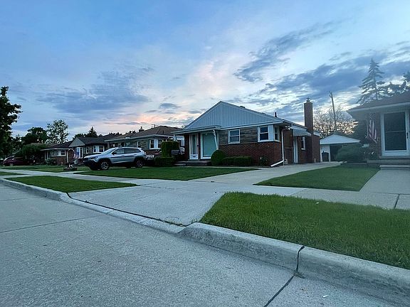 3rd image of 30025 Taylor St