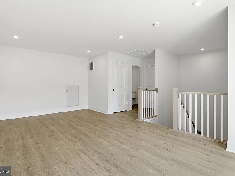 42200 Shining Star — Photo 15