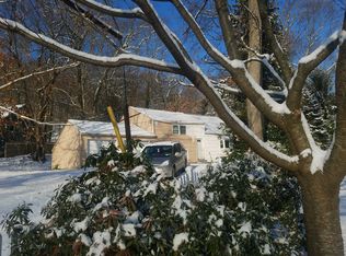 13 Croton St, Melville, NY 11747
