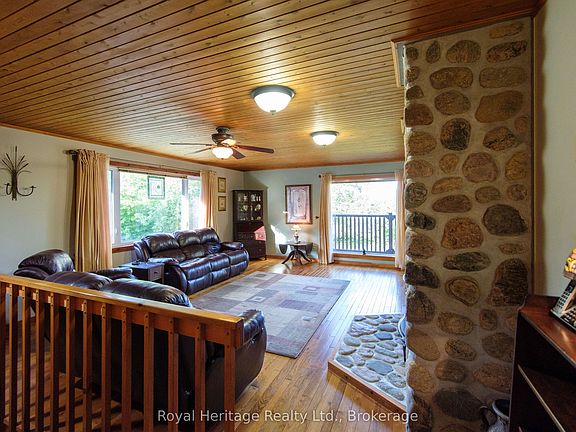 4th image of 497 Mooney Rd