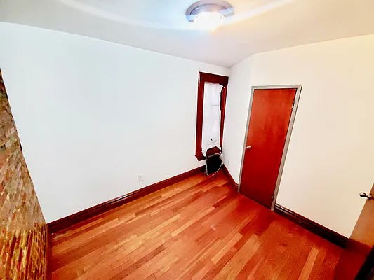 Rented by Compass | media 18