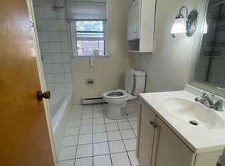 666 Chestnut Pl #2-F, Secaucus, NJ 07094