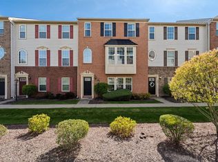 404 Pointe View Dr, Mars, PA 16046