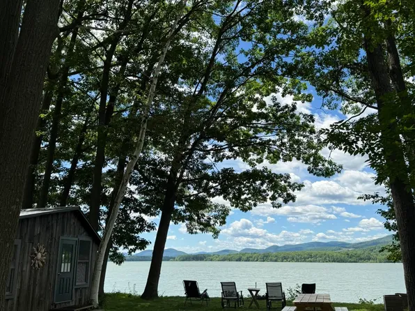 85 Island Drive, Bridport, VT 05734-9300
