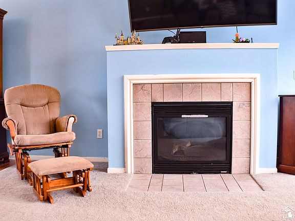 5th image of 232 Dundee Ridge Dr