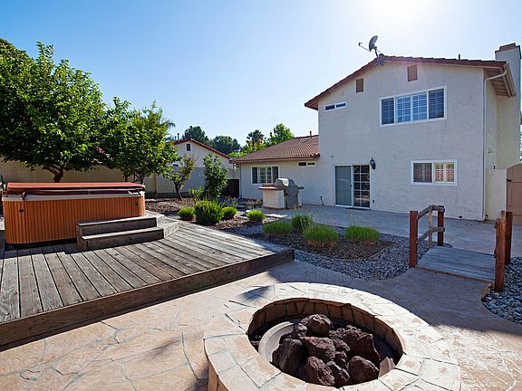 4th image of 2720 Amberwood Dr