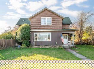 411 4th Ave SW, Castle Rock, WA 98611