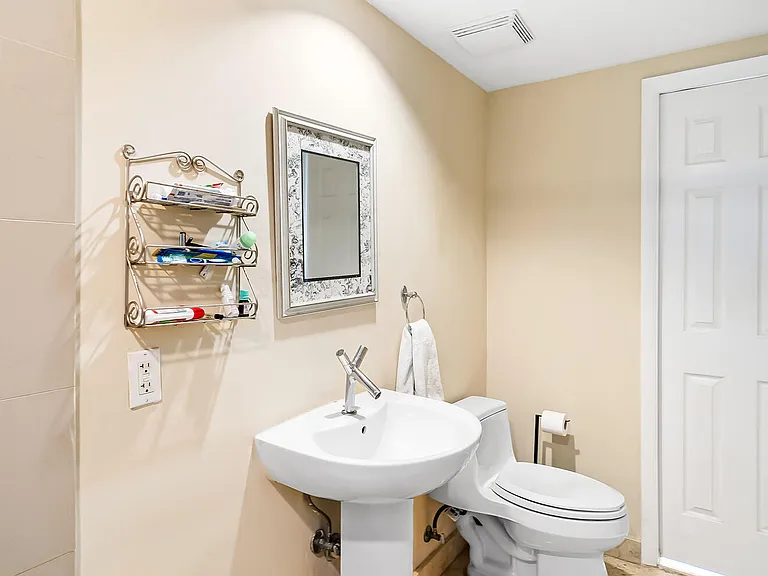 18911 Collins Ave #506 — Photo 41