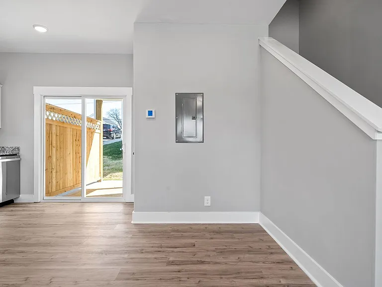 106 Cooper Pl — Photo 16