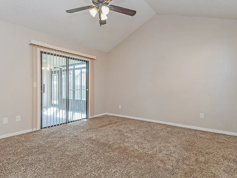 8850 Cherry Hill Dr — Photo 10