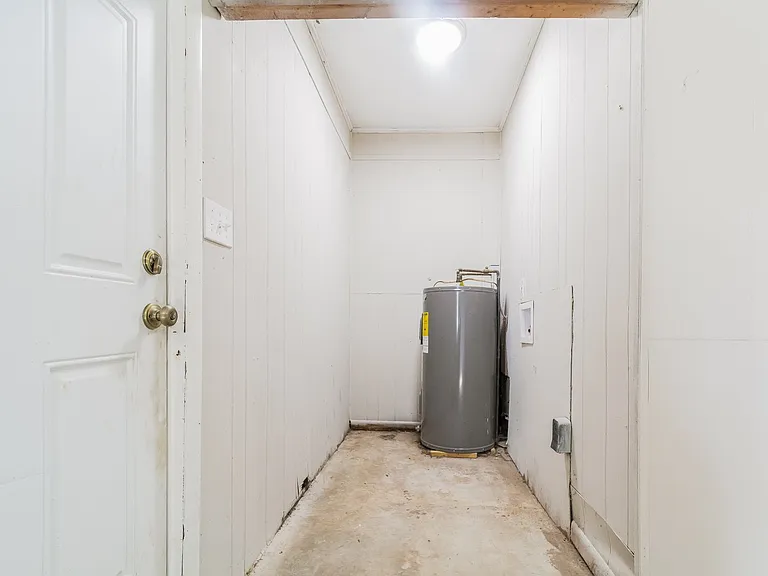92650_028_laundry_room_13208526.jpg