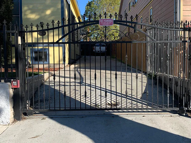 Electric, remote controlled gate for your security