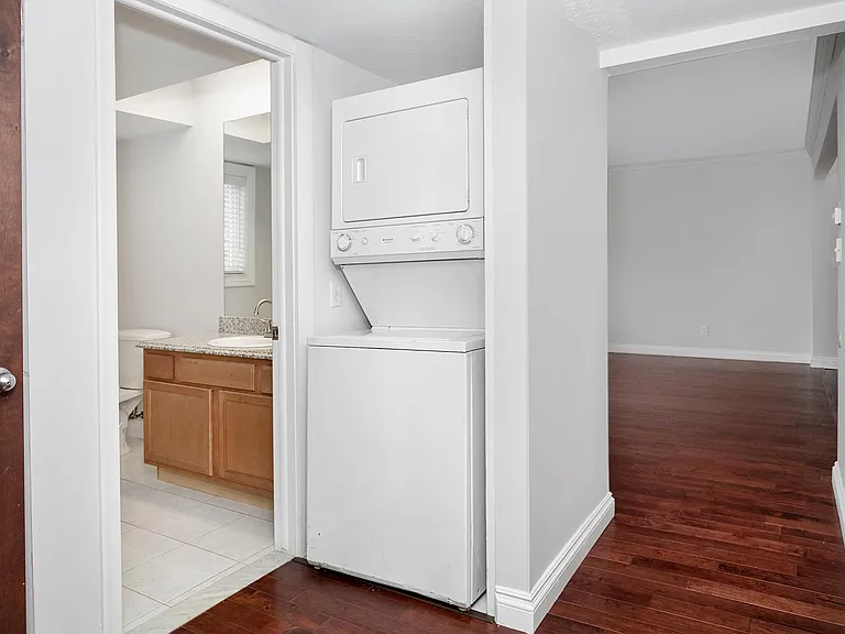 2309 Walton Blvd #32 — Photo 14