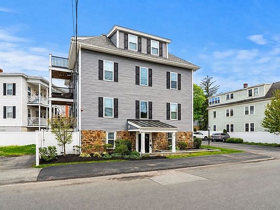2nd image of 4 Wakefield Ave APT 4
