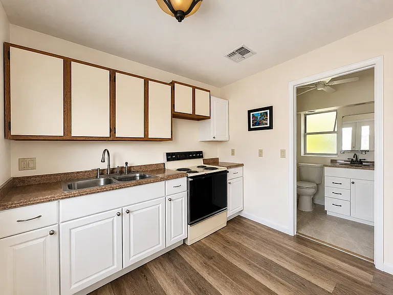 1171 Rordon Ave #1 — Photo 8