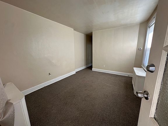 3rd image of 7045 Torresdale Ave Floor 1