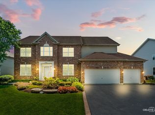 390 Bloomfield Cir E, Oswego, IL 60543