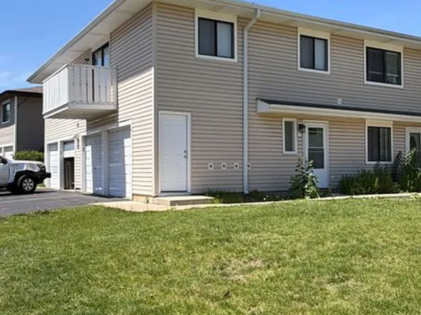 29W603 Winchester Cir N Unit 4, Warrenville, IL 60555