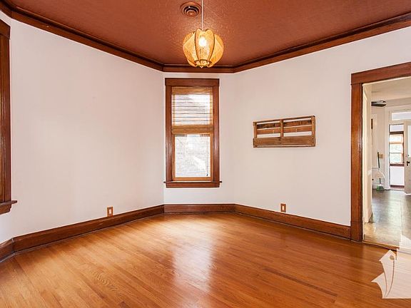 3rd image of 2514 N Francisco Ave #2AAA