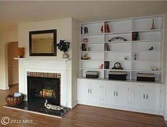 4th image of 208 Phelps Ave