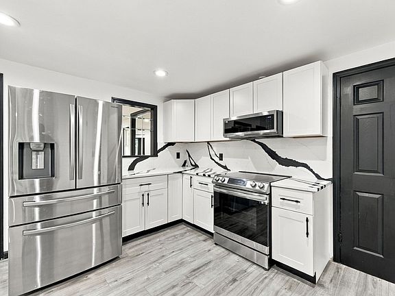 5th image of 171 Tamarack Dr