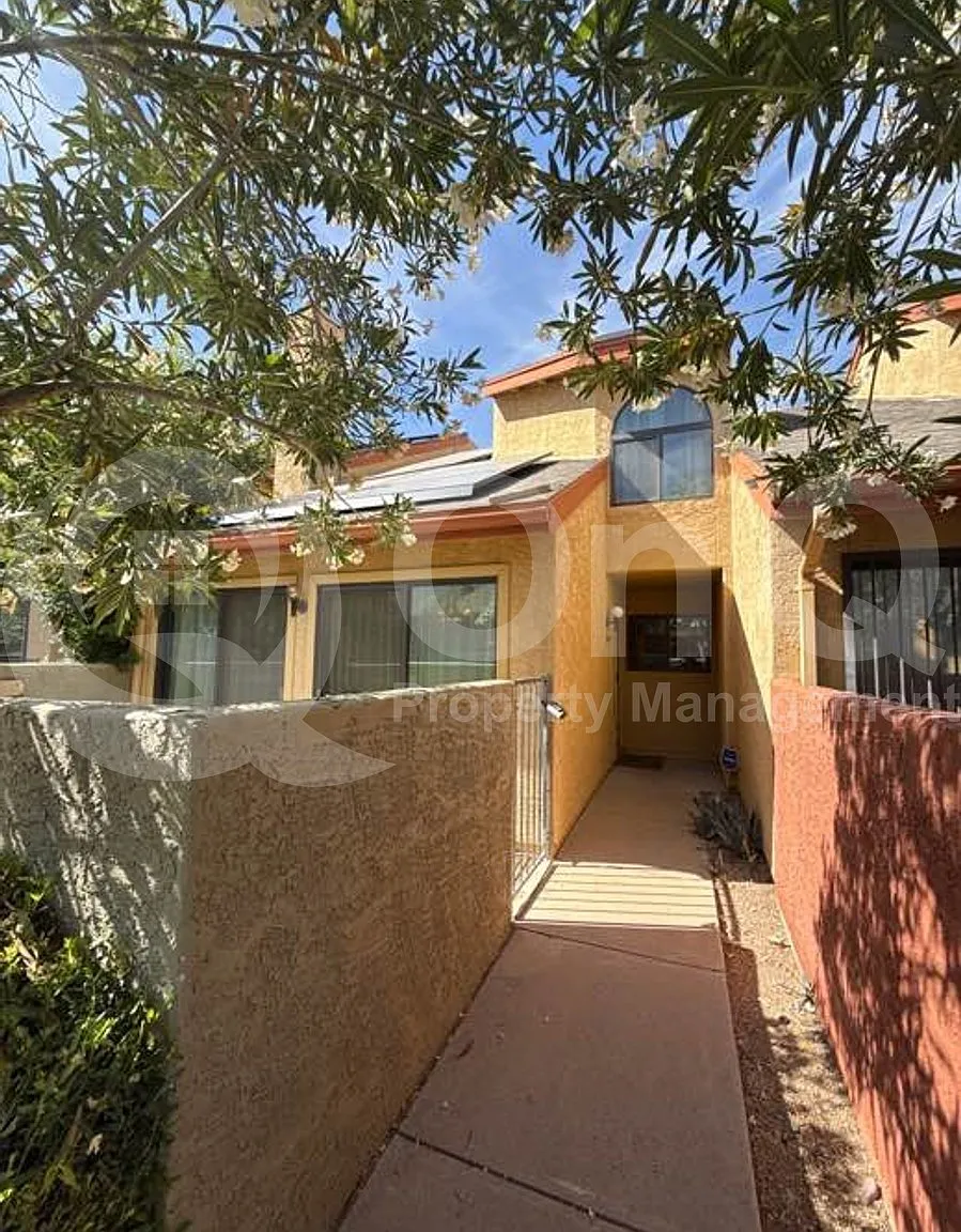 2 bed, 2.0 bath, 1096 sqft, $1,599 — Photo 1