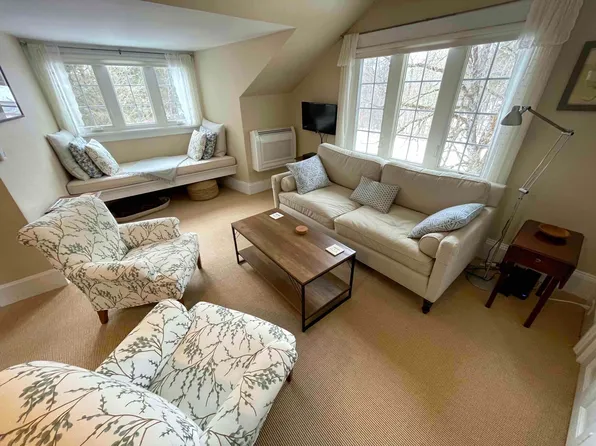 57 Main St #6, Stockbridge, MA 01262