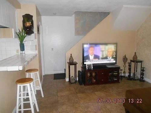 Washington- Condo 3bed/2.5ba Attached Garage, 1 space at El Cajon City — Photo 4