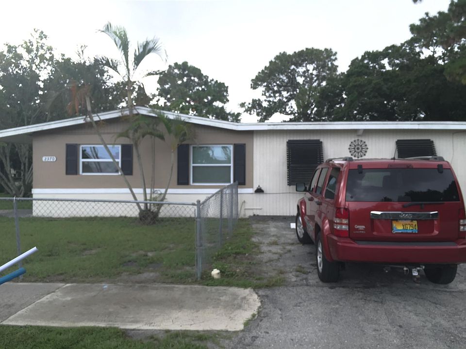 1st image of 2368 Katherine St