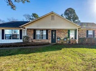 832 Rose Ln, Longview, TX 75604